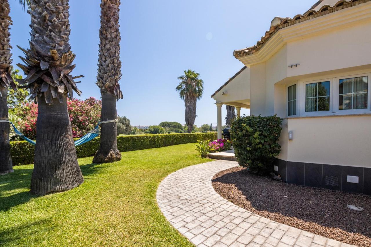 Villa Lujo Olivanova Golf Met ภายนอก รูปภาพ