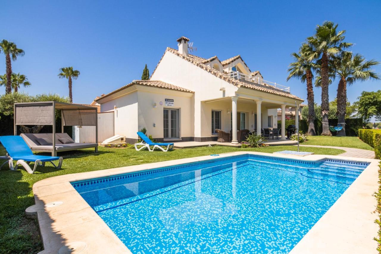 Villa Lujo Olivanova Golf Met ภายนอก รูปภาพ